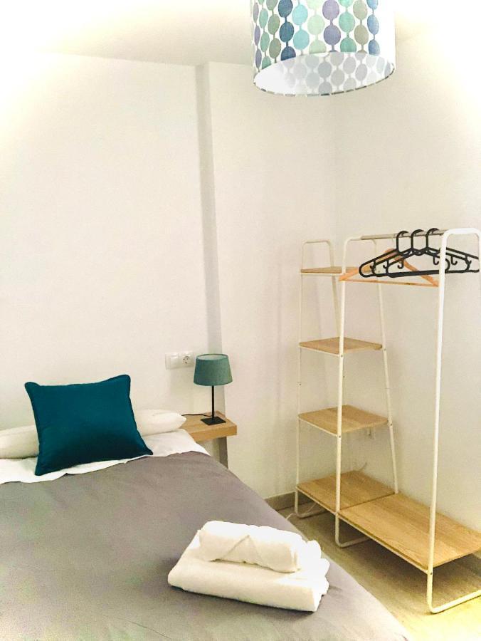 Apartamentos Cruz กรานาดา ภายนอก รูปภาพ