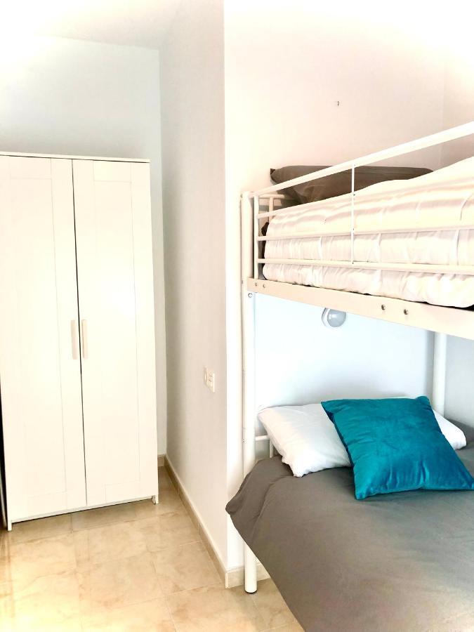 Apartamentos Cruz กรานาดา ภายนอก รูปภาพ